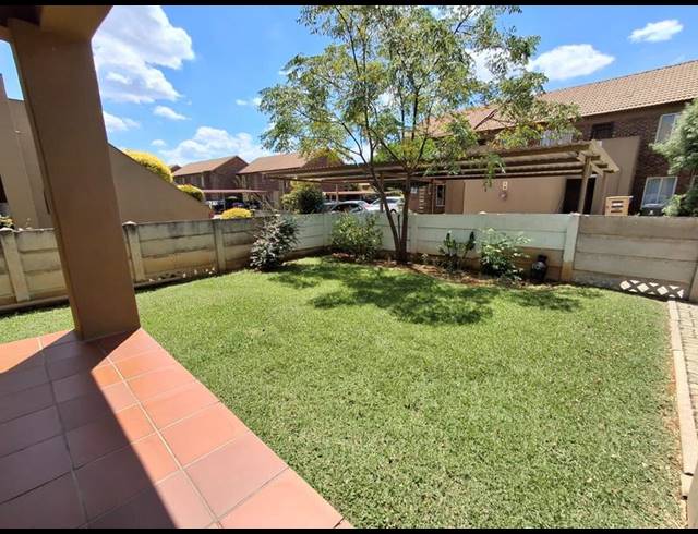 2 BEDROOM TOWNHOUSE FOR SALE IN EDEN GLEN